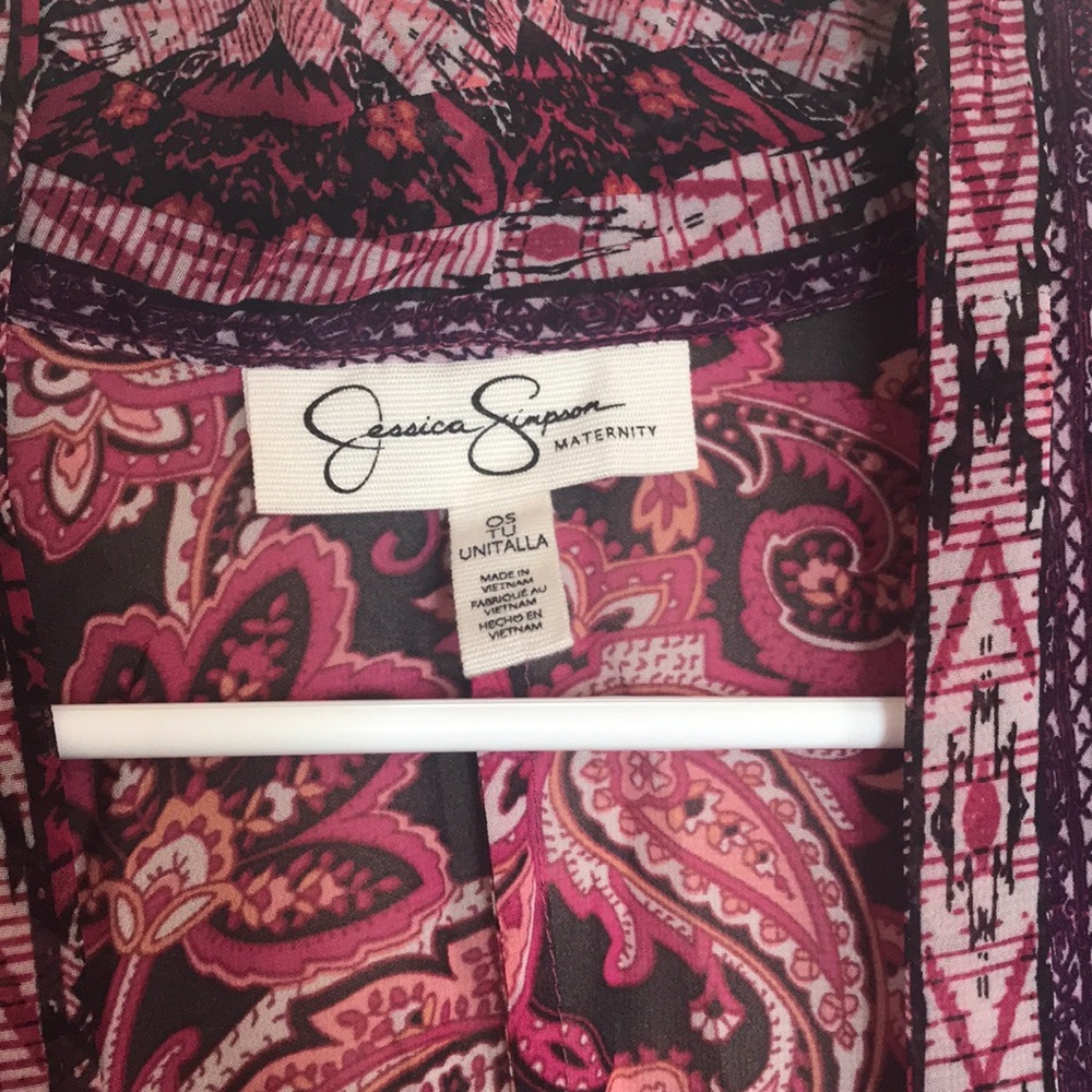 Jessica Simpson Maternity Throw Over - Picture 2 of 3
